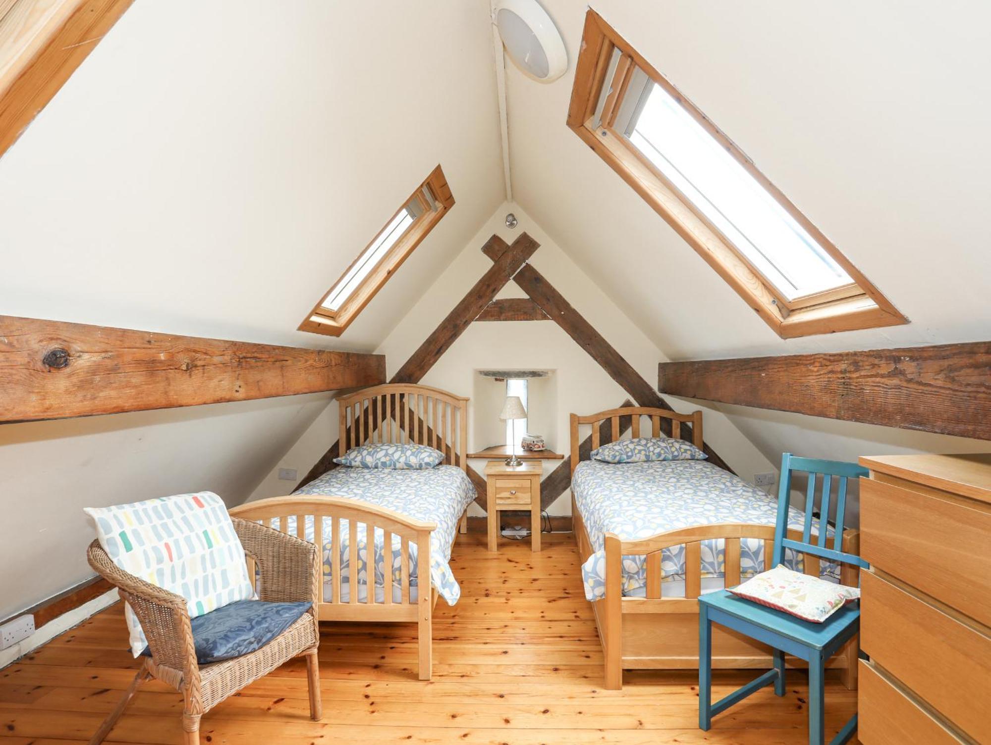 Ty'N Y Cae Villa Llanbedr-y-cennin ภายนอก รูปภาพ