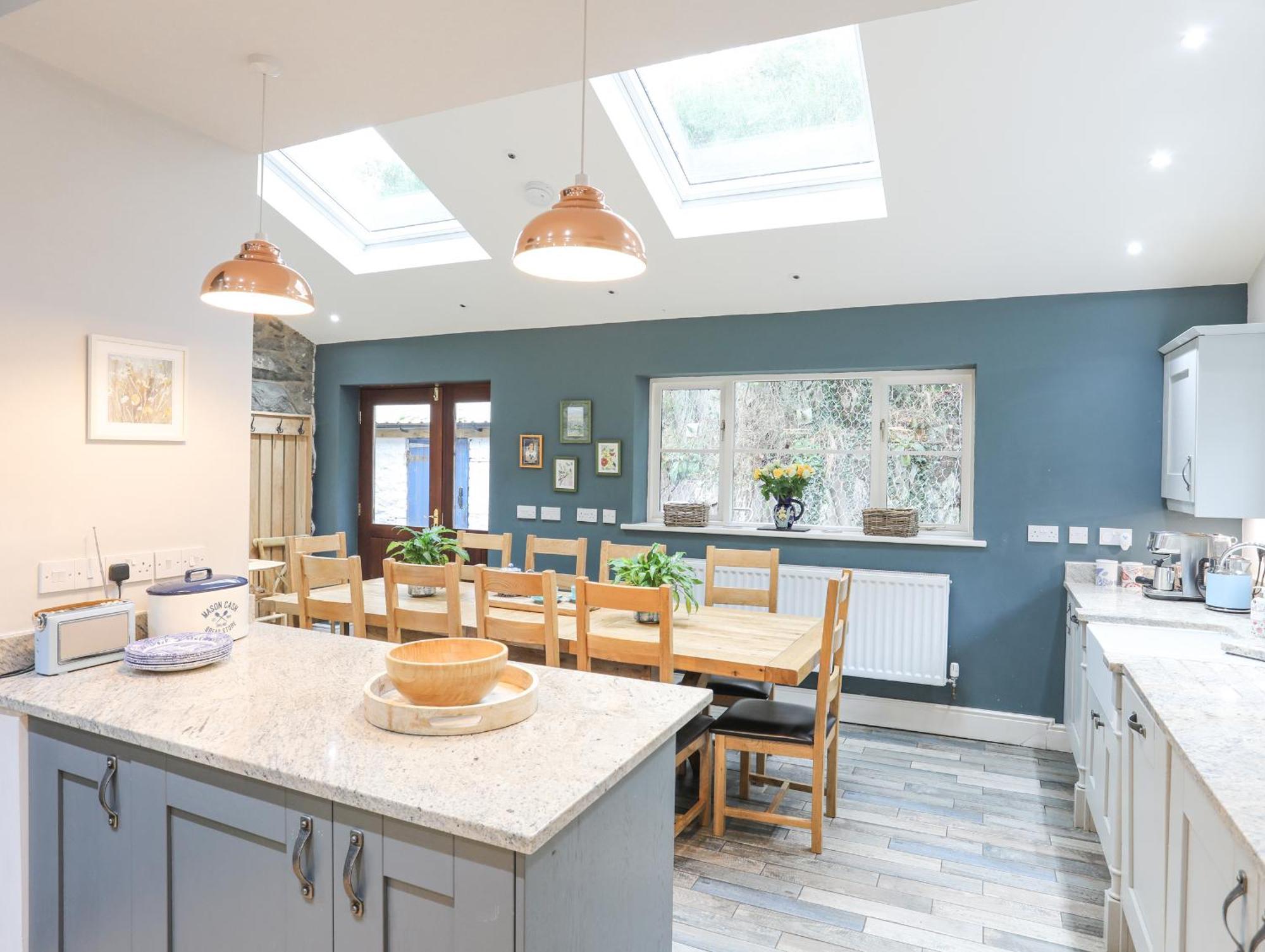 Ty'N Y Cae Villa Llanbedr-y-cennin ภายนอก รูปภาพ